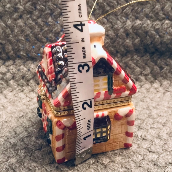Porcelain Music Box Christmas Gingerbread House Ornament - Picture 5 of 6